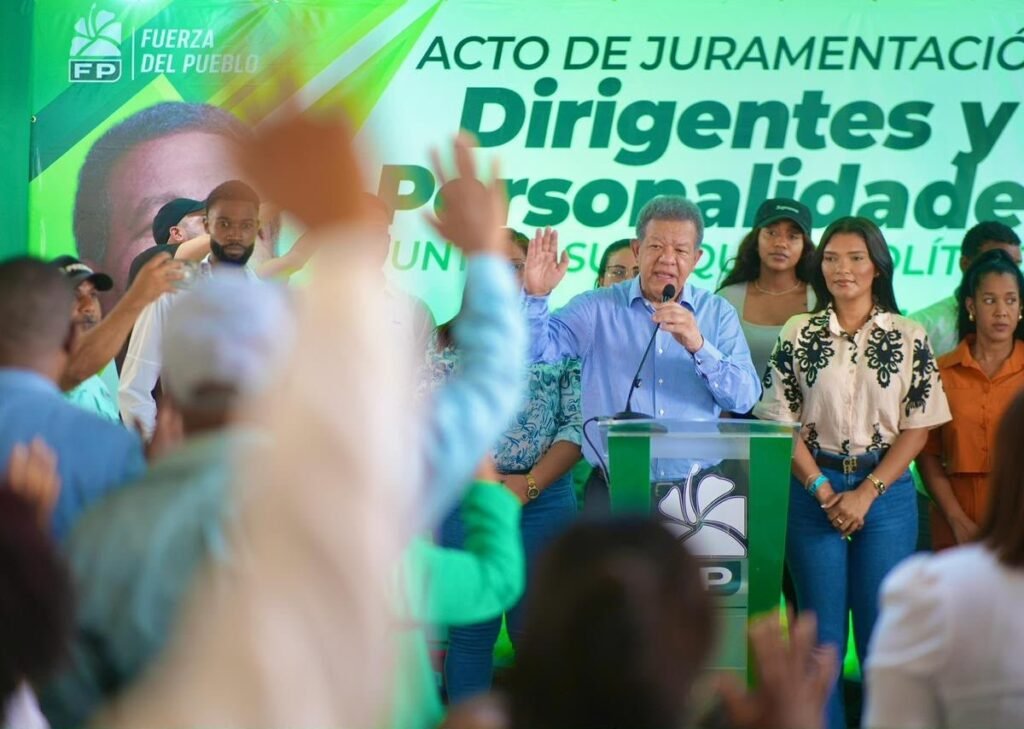 Fuerza del Pueblo suma nuevos juramentados con Leonel al frente de agenda en Santo Domingo y Duarte