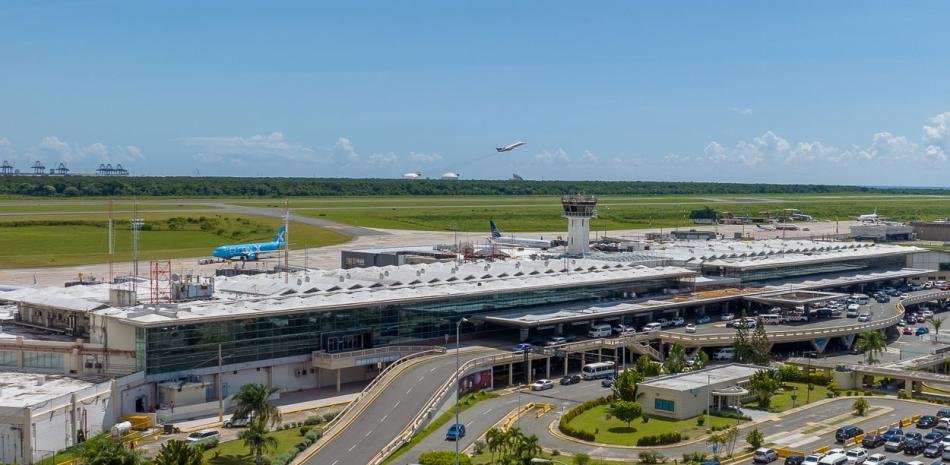 Aerodom suma rutas y frecuencias desde el AILA, mientras crece la presión por ver resultados concretos