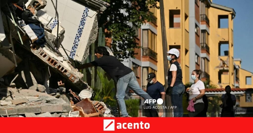 Ministro de Vivienda de Colombia se aferra al cargo tras viaje a la playa en plena emergencia por terremoto