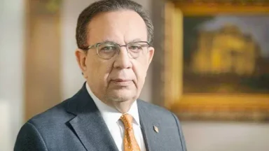 Abinader mantiene a Valdez Albizu y a Clarissa de la Rocha al frente del Banco Central