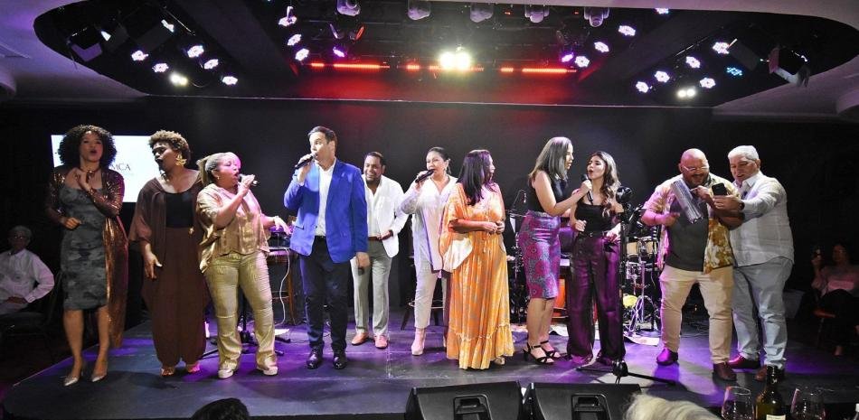 Frank Ceara y Adalgisa Pantaleón llevan “Íntimo” de Santo Domingo a Santiago y proyectan una gira internacional