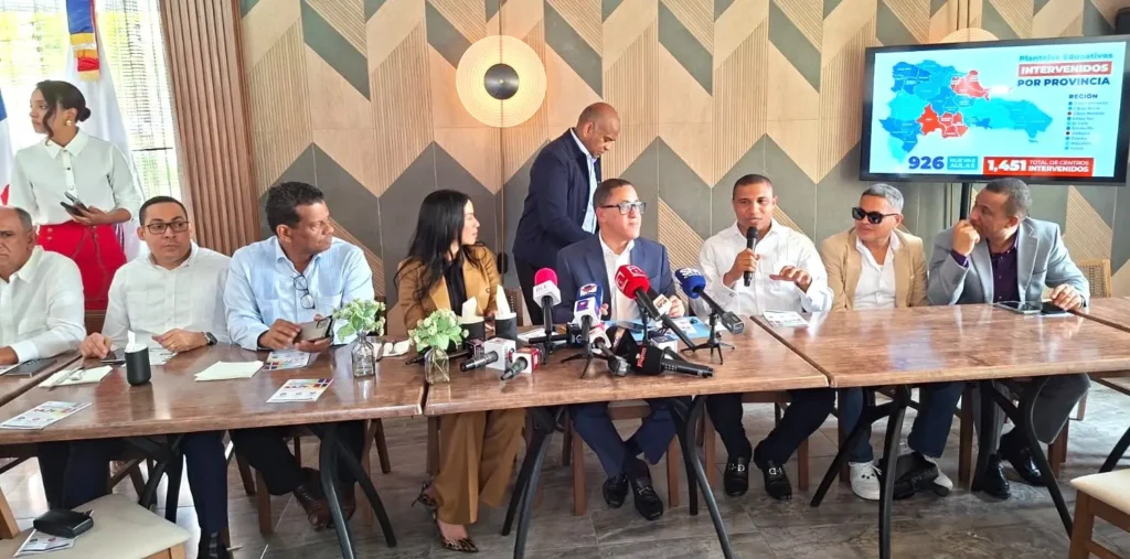 Gobierno acelera entrega de aulas a semanas del año escolar y deja abierta la presión por cumplir su propia meta