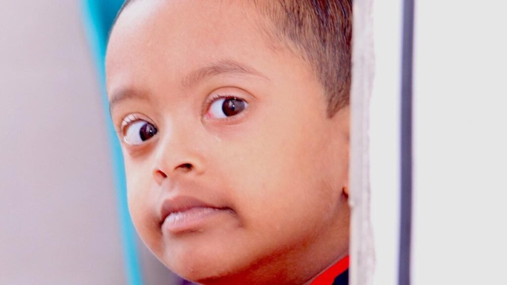 Las listas de espera tensan la promesa de inclusión para niños neurodivergentes