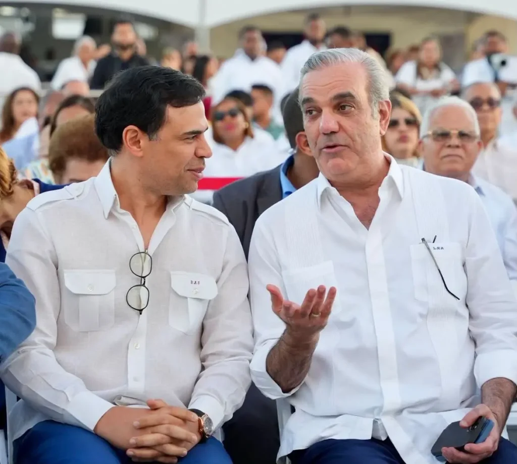 Salcedo respalda la juramentación de Abinader en el PRM y la presenta como un blindaje para 2028