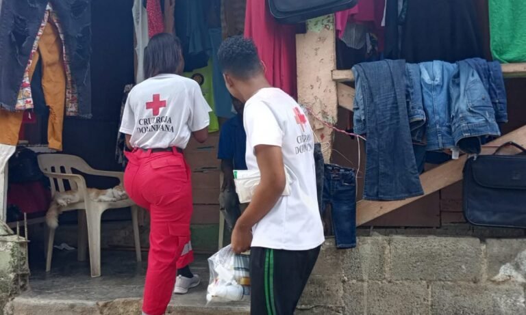 Jornadas de la Cruz Roja exponen la presión sanitaria que persiste en sectores del Gran Santo Domingo