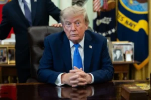 Trump mezcla espectáculo sobre la IA con un veto a medios en la Casa Blanca