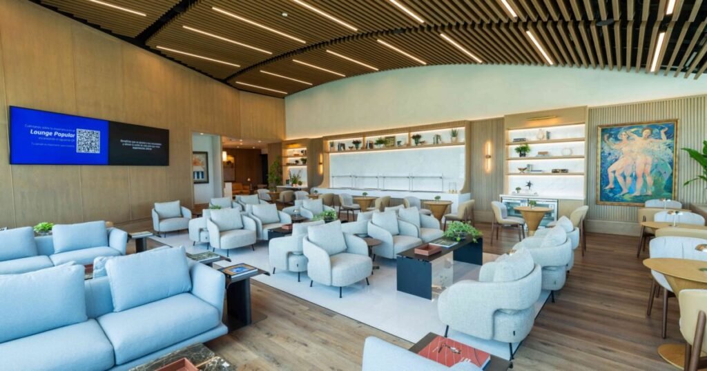 Banco Popular duplica su lounge en el AILA mientras el acceso a servicios diferenciados sigue limitado a un segmento de alto consumo