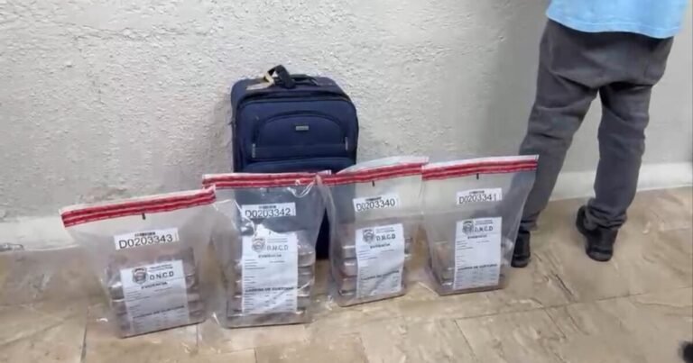 Punta Cana vuelve a quedar bajo la lupa tras el decomiso de 14 paquetes de presunta droga a un canadiense